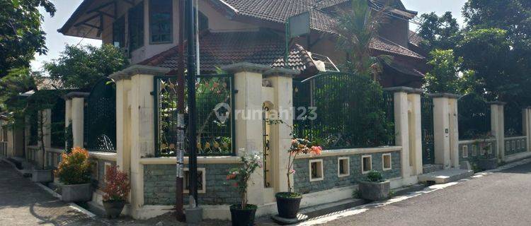 Rumah Hook Dan Luas Di Kediri Reff Regy ( Ny ) 1