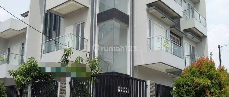 RUMAH DIJUAL LOKASI JAKARTA - PULOMAS - JAKARTA TIMUR 1