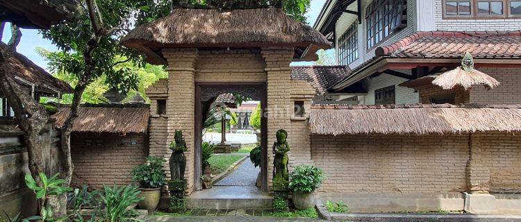 Villa Luas dan Terawat di Renon dekat pantai Sanur 1