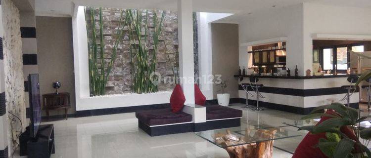 Villa Jual Lokasi Imam Bonjol 1