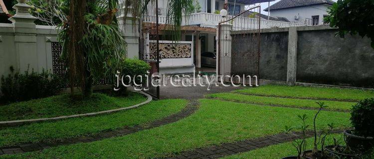 Rumah Megah Dijual Murah Di Lokasi Premiun Pogung.BURUAN NEGO SAMPAI DEAL !! 1