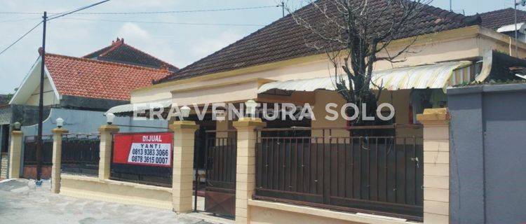 rumah kost dekat UNS solo 1