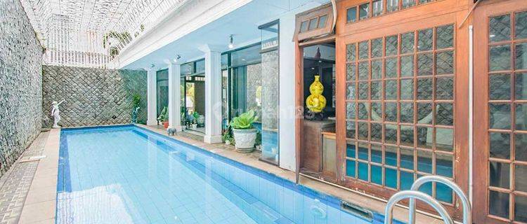 RUMAH ASRI NAN CANTIK SIAP HUNI DI LINGKUNGAN PRIME AREA MENTENG 1