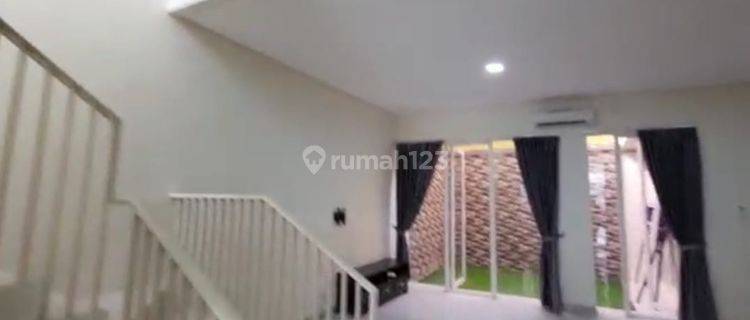 Rumah 2 Lantai Semi Furnished Hak Guna Bangun di Wisata Bukit Mas Du Lyon, Surabaya 1