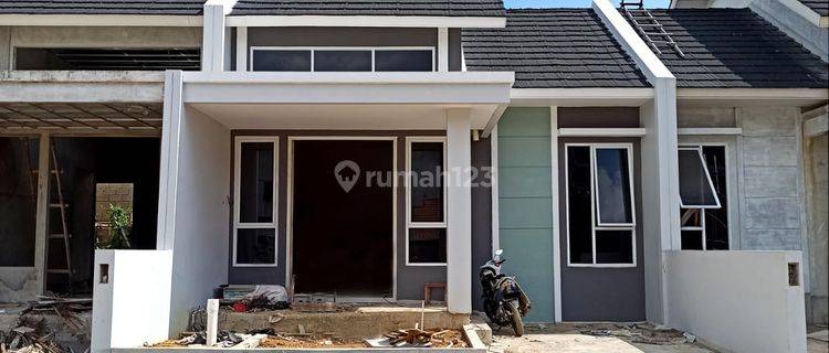 Rumah Jl. Aloe Vera, Spring Wood Residence 1