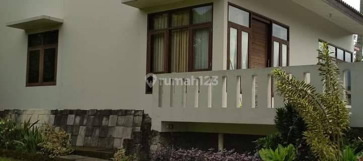 Rumah/villa siap huni 2 lantai murah banget bagus dan strategis view the best dicipayung/Megamendung  1