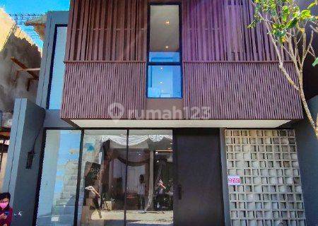 Rumah Central Park Merr phase 2 Hanya 500 meter dr merr surabaya timur 1