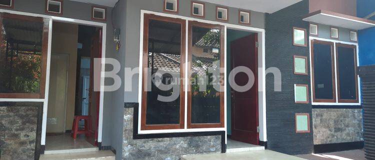 RUMAH SIAP HUNI DI PUSAT KOTA MALANG DEKAT ARAYA, TERMINAL ARJOSARI, BLIMBING, SULFAT DAN DEKAT FASILITAS UMUM SEPERTI RS DAN MINIMARKET 1