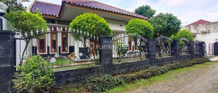 RUMAH ELEGAN LUAS KAWASAN PREMIUM DI JL. KALIURANG KM. 6 1