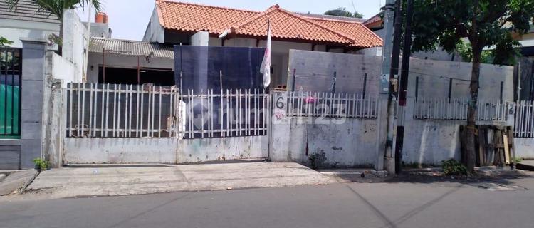Rumah Tua Jl. Kramat Senen Jakarta Pusat 1
