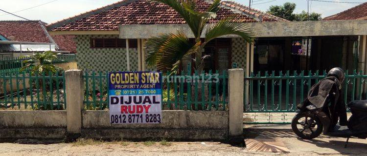 Dijual tanah dan bangunan 1