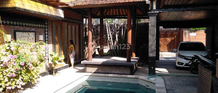 Rumah Semi Villa 3 Kamar Akses Jalan Besar Seminyak 1