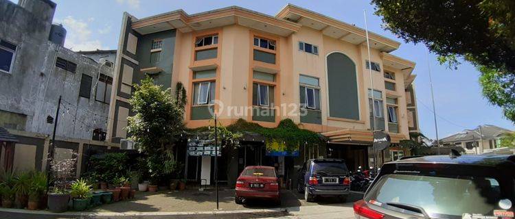 Rmh 3 Lantai Eks Hotel di Antapani Bandung 1