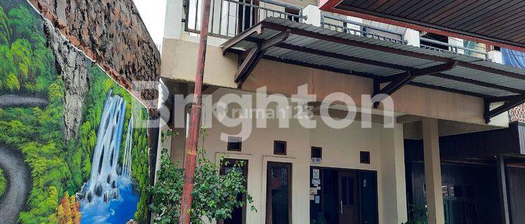 RUMAH BESERTA FURNISHED,TERAWAT DAN BERTINGKAT 1