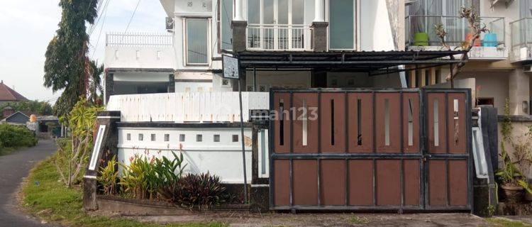 For Rent,disewakan rumah hook 2 lantai siap huni full furnished gatot subroto barat bali 1