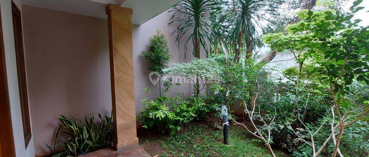 Rumah Minimalis Modern Siap Huni Di Kemang - Jakarta Selatan 1