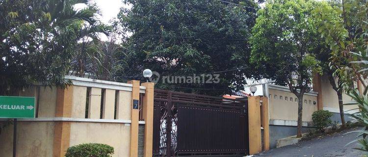 Dijual rumah di bukit sari  1