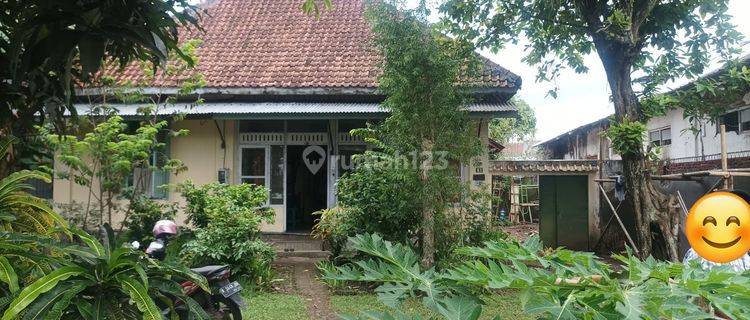 Rumah Vintage Di Tengah Tengah kota Purwokerto 1