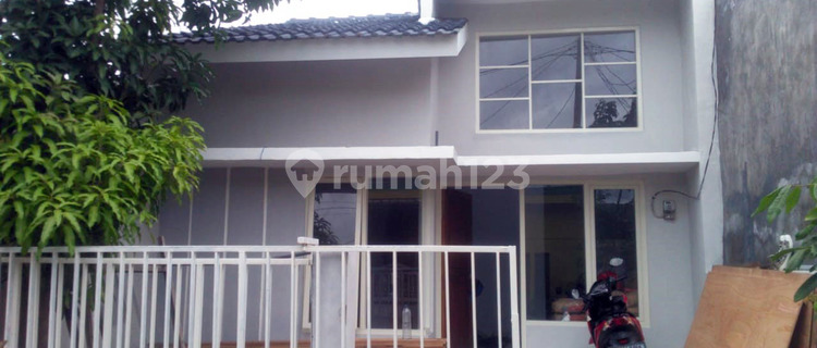 Rumah di Oma Indah, Menganti - Gresik, Cocok untuk Pasutri Muda, Siap Huni 1