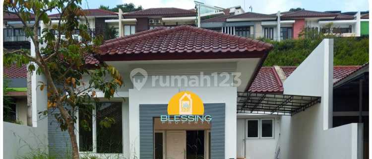 Single-Story House in Danau Asoka Candi Golf Housing Estate, Semarang 1