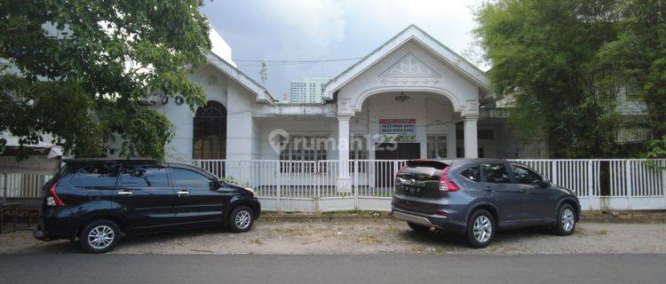 Villa di Jalan Timor Dekat Perintis  1