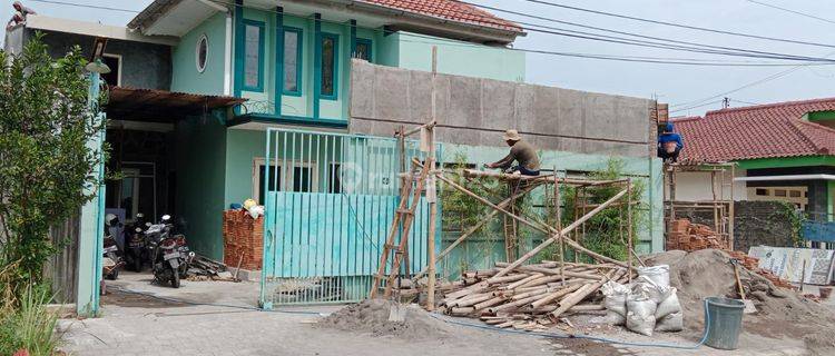 Rumah Bagus Dekat Kampus UMS Solo  1