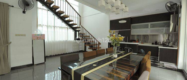 Homey house FULLY FURNISHED for sale in Denpasar 1