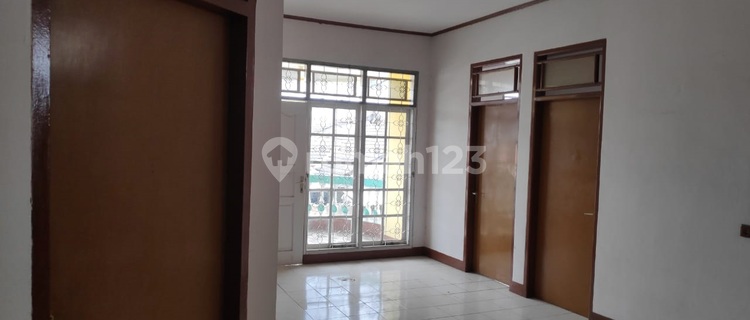 Dijual Rumah 2 Lantai Bagus di Taman Kopo Indah Bandung 1