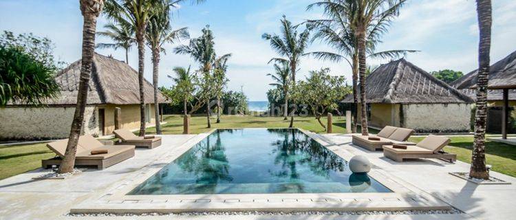 FABULOUS BEACHFRONT VILLA WITH SPACIOUS LAND IN TABANAN VL1514 1