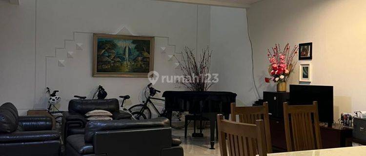 Rumah Dijual Cepat di Taman Kedoya Baru BU 1