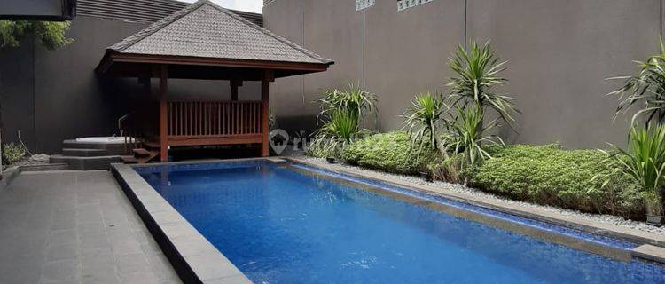 Rumah Lux Sayap Ciumbuleuit 1