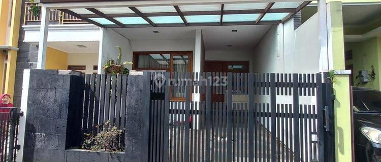 Rumah 2 lantai di sarimanah jl sukasari sarijadi Bandung 1