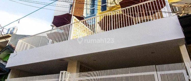 Dijual Rumah Kost di Tomang View Residence 1