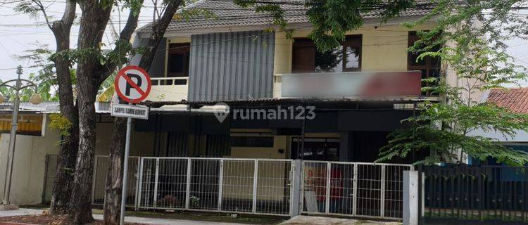 DIJUAL Rumah tingkat 2 lantai siap pakai di daerah Indraprasta, Semarang 1