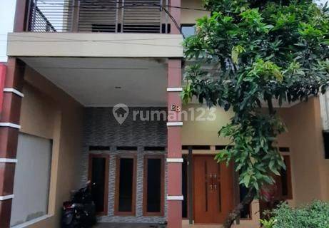 Rumah 2 Lantai + Rooftop Dalam Cluster Pinggir Jalan Cilodong  1