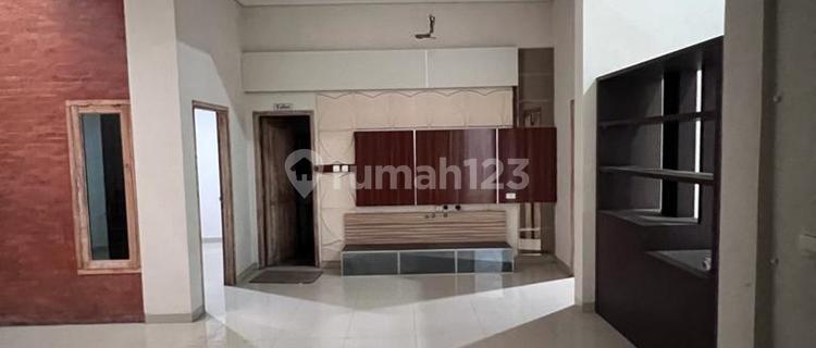 Rumah tengah kota Semarang dekat bandara dekat RS Kariadi disewakan di Puri Anjasmoro Semarang barat 1