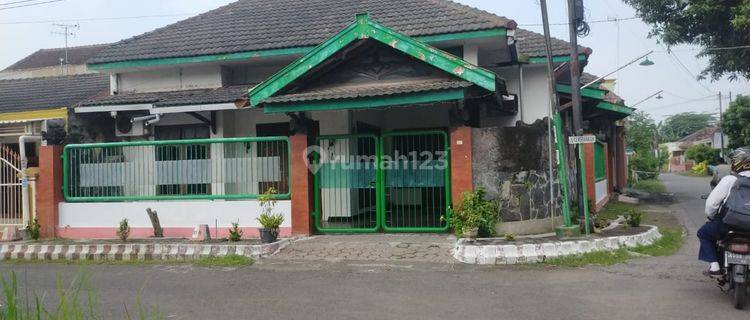 Rumah 2 lantai dekat sekolah dan perkantoran   1