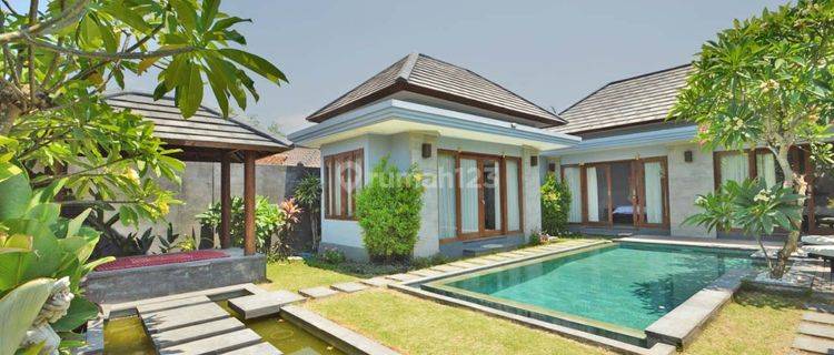 Luxury Villa modern minimalis di jln pantai berawa canggu,3 bedrooms 1