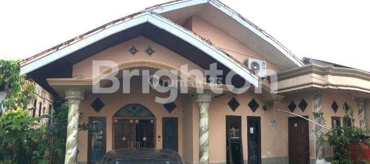 RUMAH MEWAH CANTIK DITENGAH KOTA 1