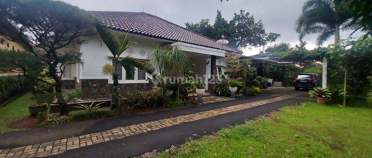 Rumah Sejuk staycation tiap hari view gunung dan taman luas 1