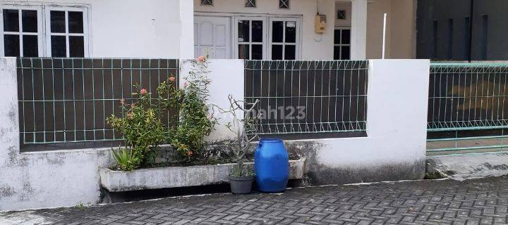 RUMAH BAGUS ADA AC BEBAS BJR DI SMG TIMUR 1