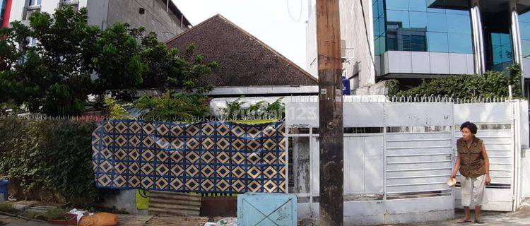 Di jual rumah tua di cideng,jakarta pusat  1