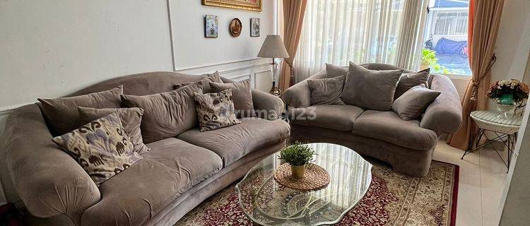 DIJUAL RUMAH SEMI FURNISHED DI LOTUS GARDEN, GALAXY 1