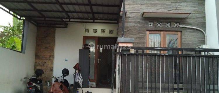 RUMAH DUA LANTAI MINIMALIS LOKASI TABANAN 1