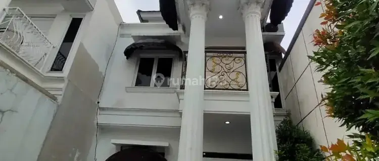 Rumah Cantik 2 Lantai Di Sukamaju Depok Dekat Mall Pesona Square  1