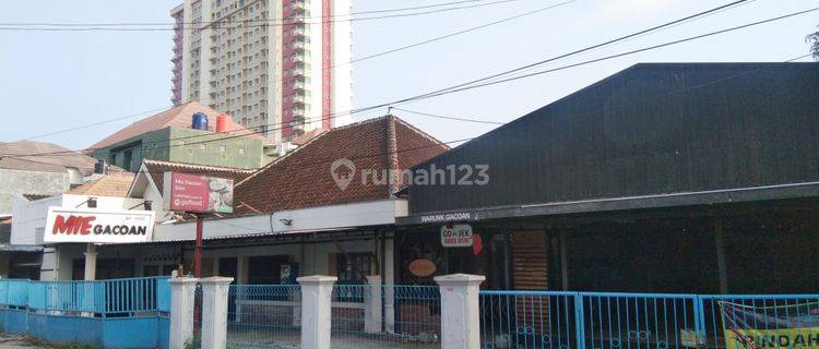 RUMAH USAHA DEKAT PARAGON  1