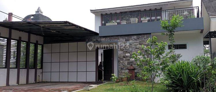 Dijual Rumah Cluster Taman Parahyangan Siap Huni 

Taman Parahyangan Golf 

Sentul City, Bogor  1