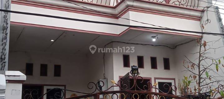 Di sewakan rumah bagus dan super murah 2 lantai 1