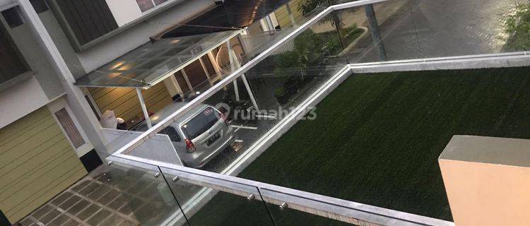 Rumah 2 Lantai Bagus Sekali Sertifikat Hak Milik di Daerah Cibeureum, Bandung 1