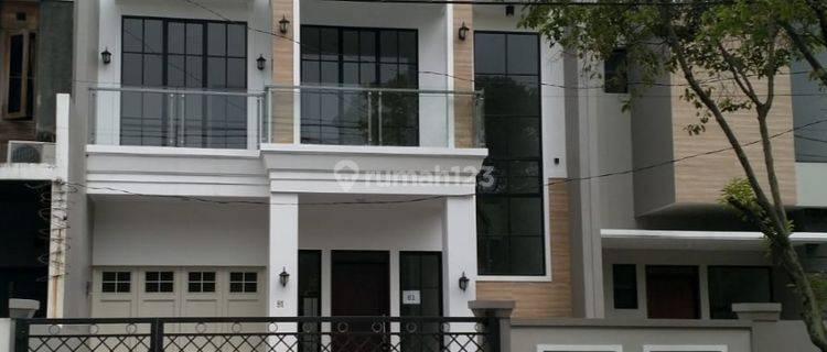 Rumah 2 Lantai Baru Unfurnished Hak Guna Bangun di Batununggal Indah, Bandung 1